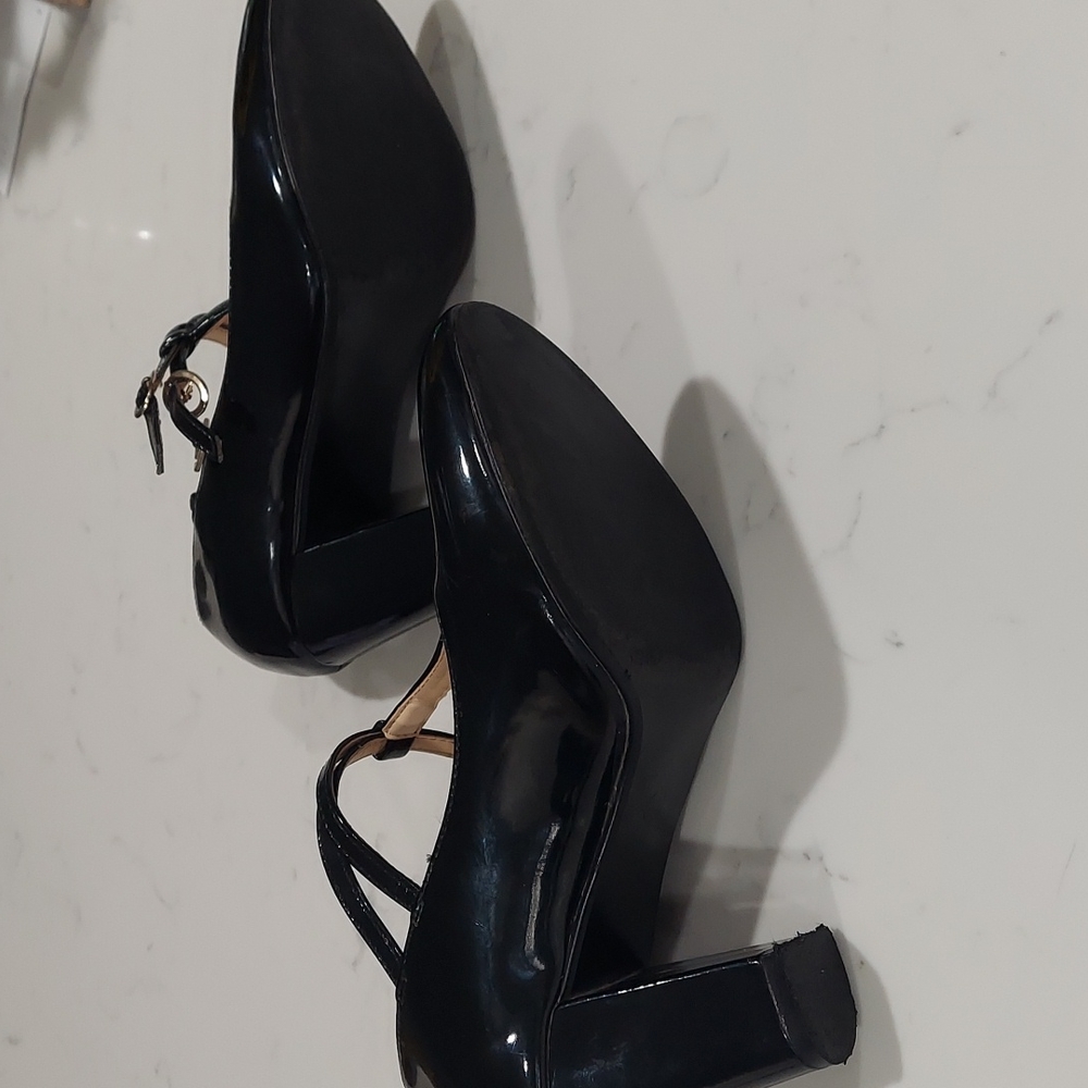 Shoes - Picture 2 of 4